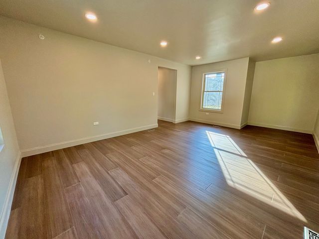 9100 Kenton Avenue, Skokie, IL 60076