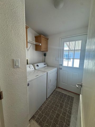 20350 Hole In 1 Drive, 11, Redding, CA 96002