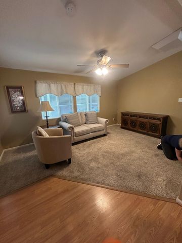 20350 Hole In 1 Drive, 11, Redding, CA 96002