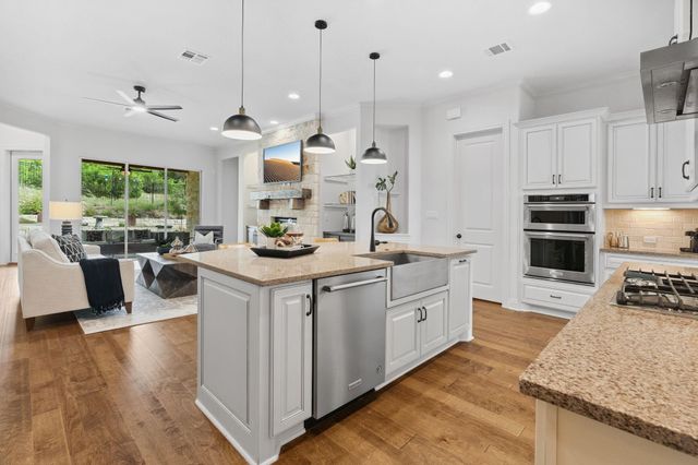 377 Bristlecone DR, Driftwood, TX 78619