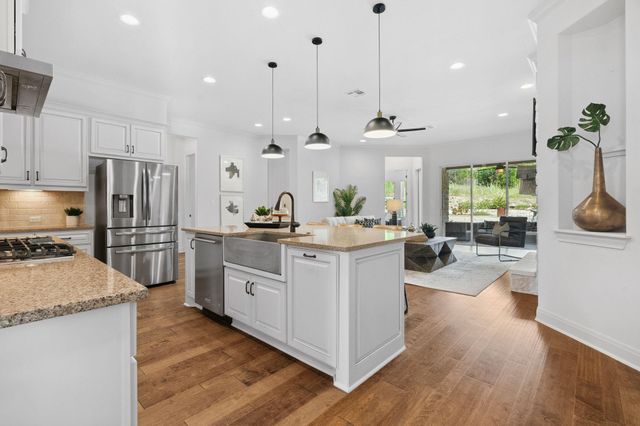 377 Bristlecone DR, Driftwood, TX 78619