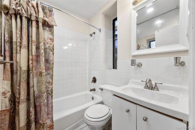 1670 Longfellow Avenue 3J, Bronx, NY 10460
