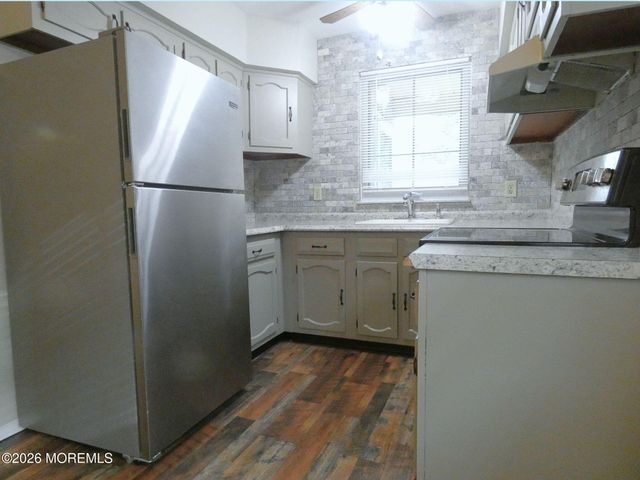 33 Medford Road A, Manchester, NJ 08759