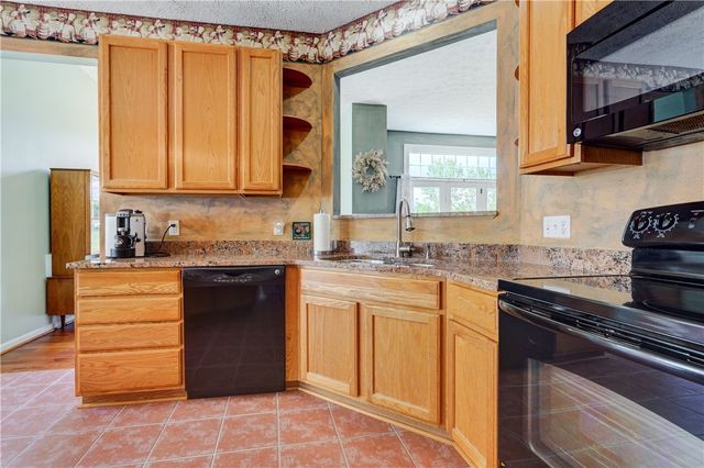 653 Yardley Court, Webster, NY 14580