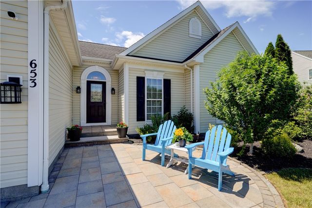 653 Yardley Court, Webster, NY 14580