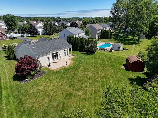 653 Yardley Court, Webster, NY 14580