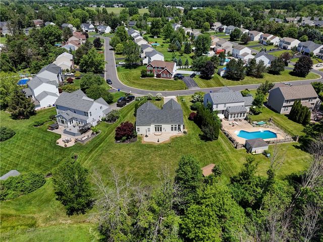 653 Yardley Court, Webster, NY 14580