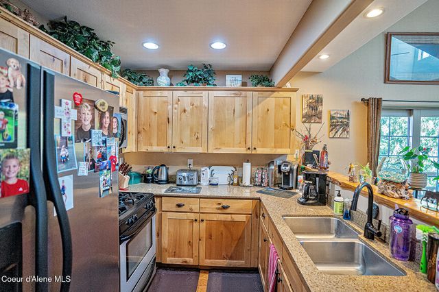 1 Elsie Peak CT, B1, BLDG B, Pinehurst, ID 83850