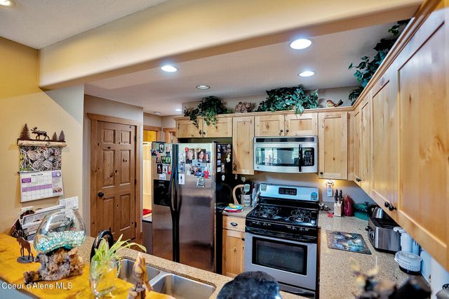 1 Elsie Peak CT, B1, BLDG B, Pinehurst, ID 83850