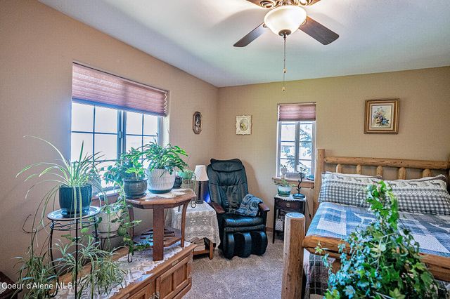 1 Elsie Peak CT, B1, BLDG B, Pinehurst, ID 83850