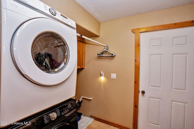 1 Elsie Peak CT, B1, BLDG B, Pinehurst, ID 83850