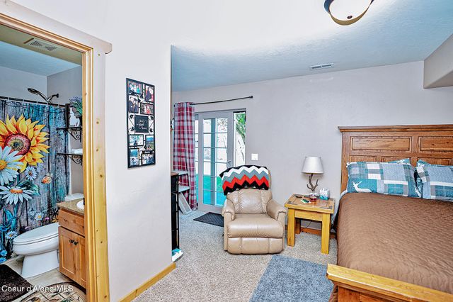 1 Elsie Peak CT, B1, BLDG B, Pinehurst, ID 83850