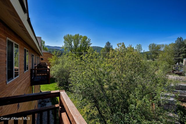 1 Elsie Peak CT, B1, BLDG B, Pinehurst, ID 83850