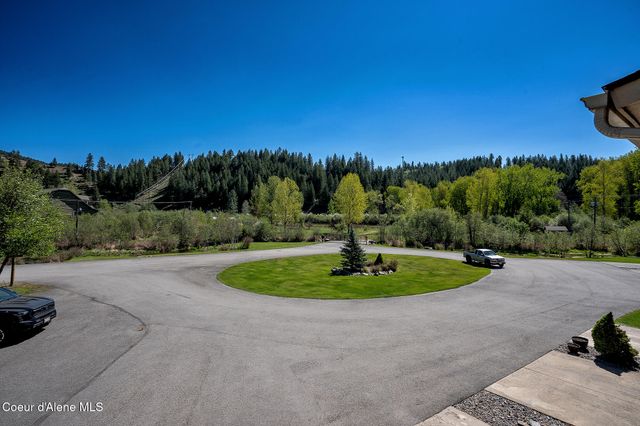 1 Elsie Peak CT, B1, BLDG B, Pinehurst, ID 83850
