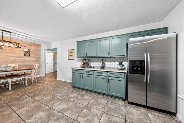 221 Lee Road 2051, Phenix City, AL 36870