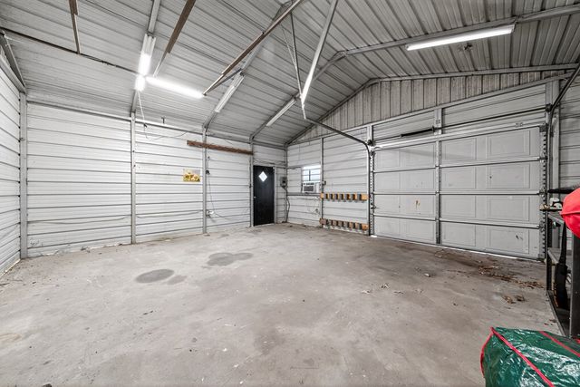 221 Lee Road 2051, Phenix City, AL 36870