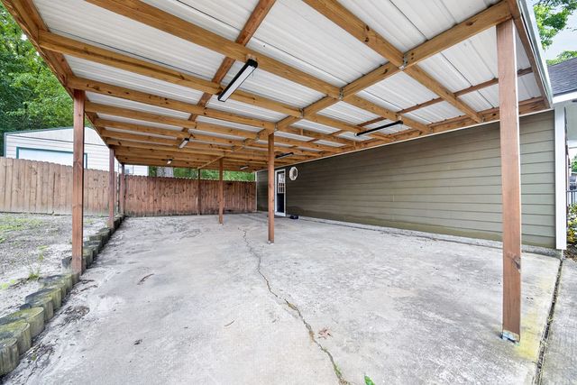 221 Lee Road 2051, Phenix City, AL 36870