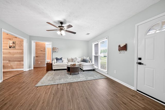 221 Lee Road 2051, Phenix City, AL 36870