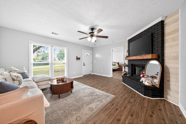 221 Lee Road 2051, Phenix City, AL 36870