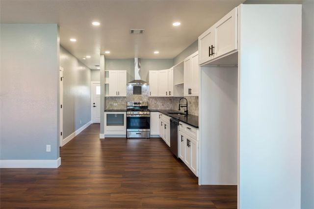 818 Westshire Drive, Houston, TX 77013