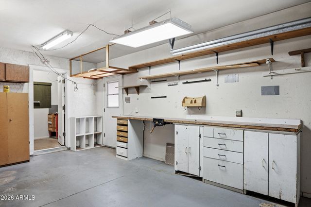 831 LEISURE WORLD --, Mesa, AZ 85206