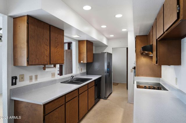 831 LEISURE WORLD --, Mesa, AZ 85206