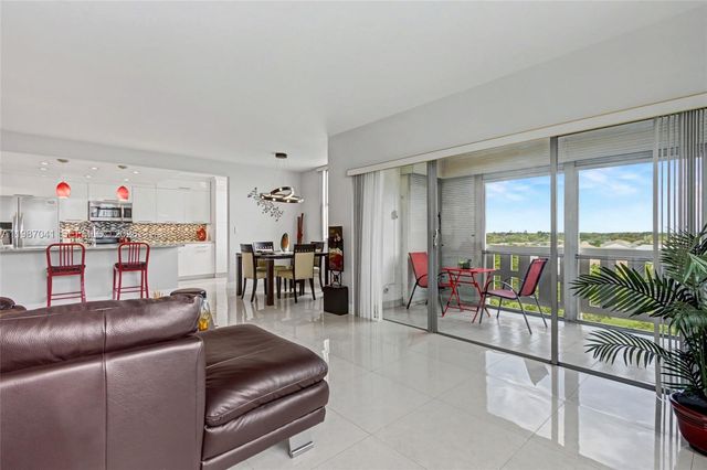 4330 Hillcrest Dr 619 619, Hollywood, FL 33021