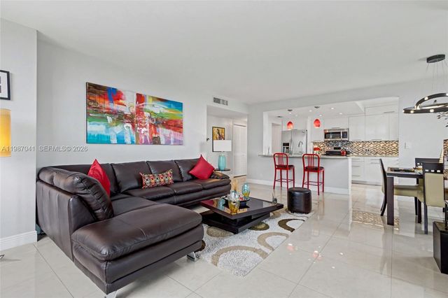4330 Hillcrest Dr 619 619, Hollywood, FL 33021
