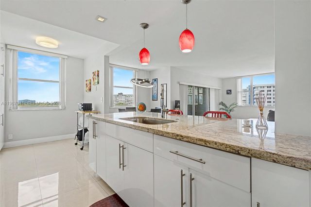 4330 Hillcrest Dr 619 619, Hollywood, FL 33021