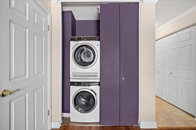 2700 E Bel Aire Drive 303, Arlington Heights, IL 60004