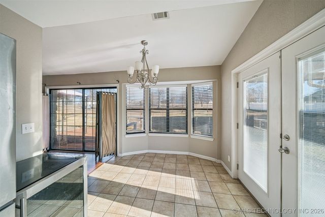 1065 Deer Creek, Pryor, OK 74361