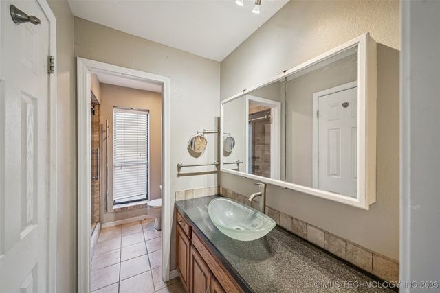 1065 Deer Creek, Pryor, OK 74361