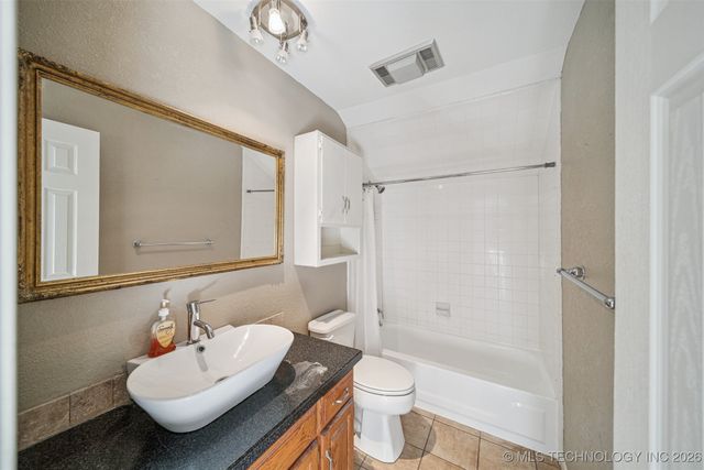 1065 Deer Creek, Pryor, OK 74361