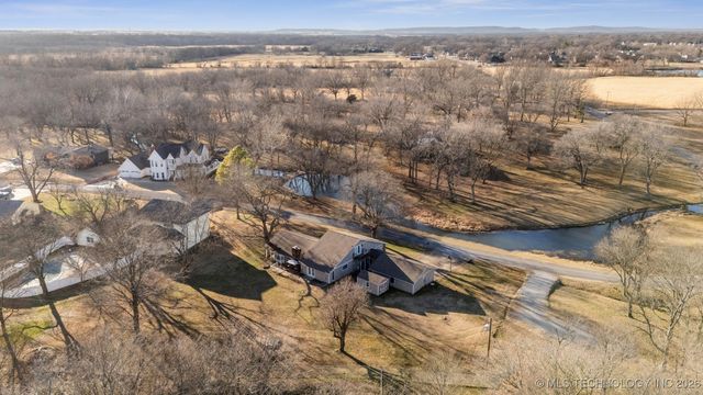1065 Deer Creek, Pryor, OK 74361