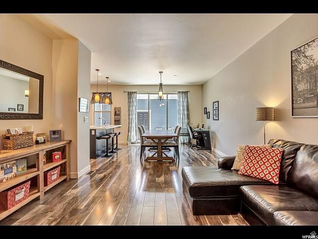 10522 S TOPVIEW RD, South Jordan, UT 84009