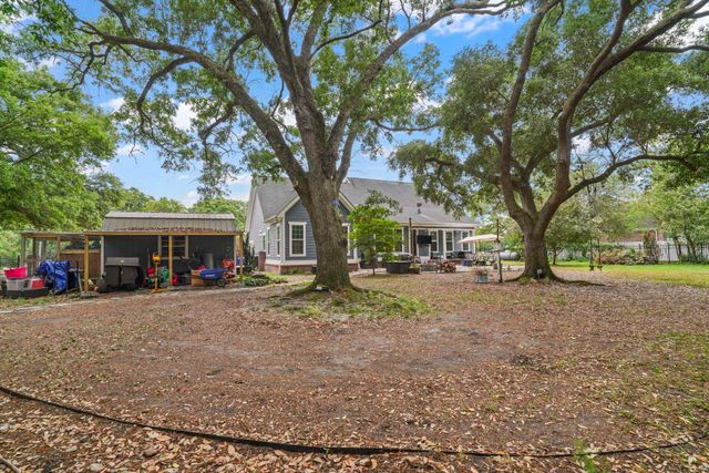 2589 Long Avenue Ext., Conway, SC 29526