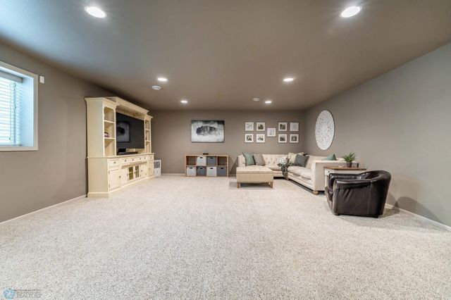 713 23RD Avenue W, West Fargo, ND 58078