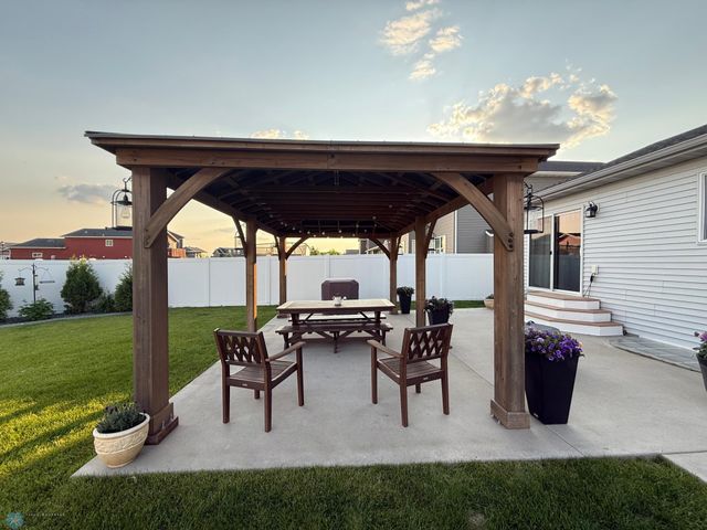 713 23RD Avenue W, West Fargo, ND 58078