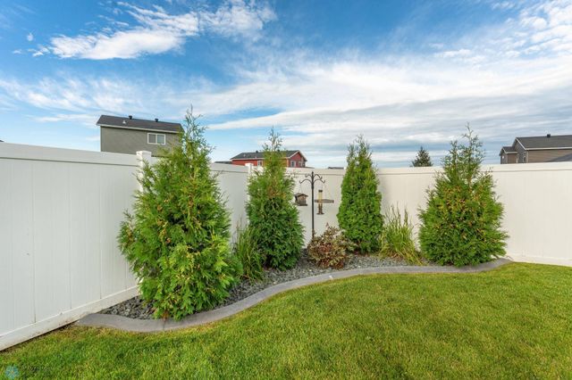 713 23RD Avenue W, West Fargo, ND 58078