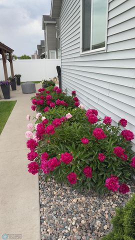 713 23RD Avenue W, West Fargo, ND 58078