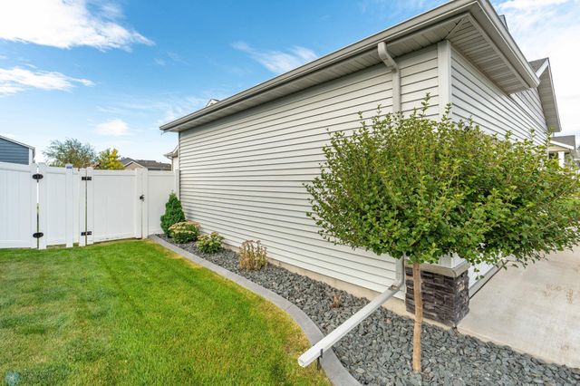 713 23RD Avenue W, West Fargo, ND 58078