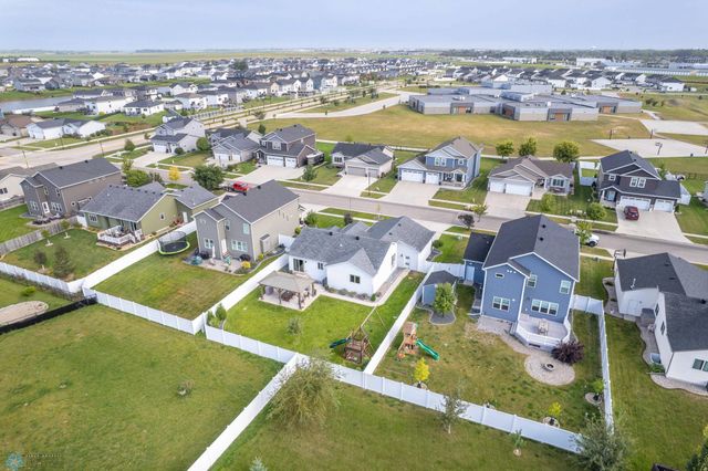 713 23RD Avenue W, West Fargo, ND 58078