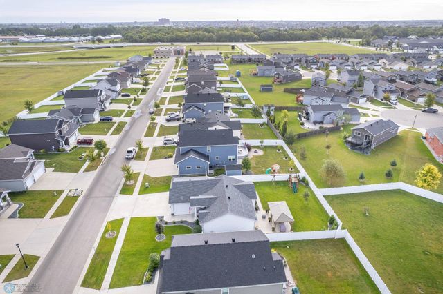 713 23RD Avenue W, West Fargo, ND 58078