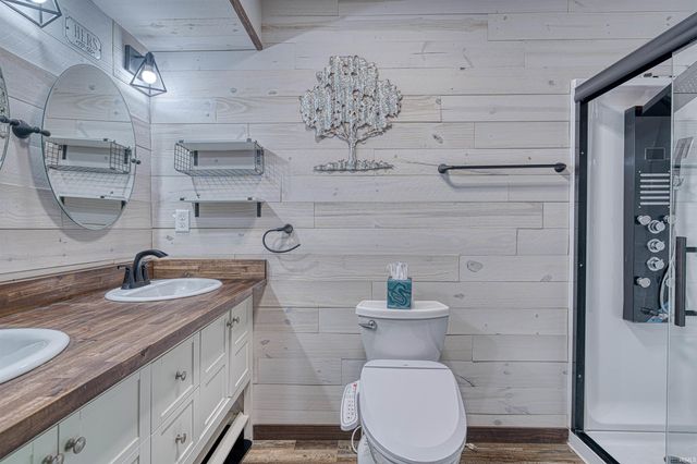 1222 Maple Grove Road, Boonville, IN 47601