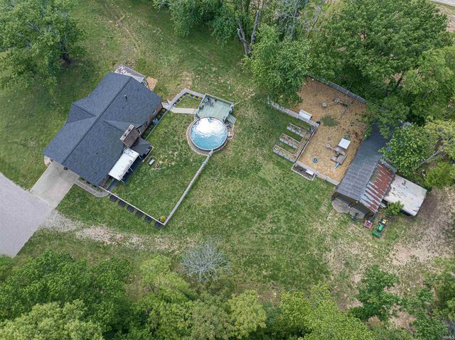 1222 Maple Grove Road, Boonville, IN 47601
