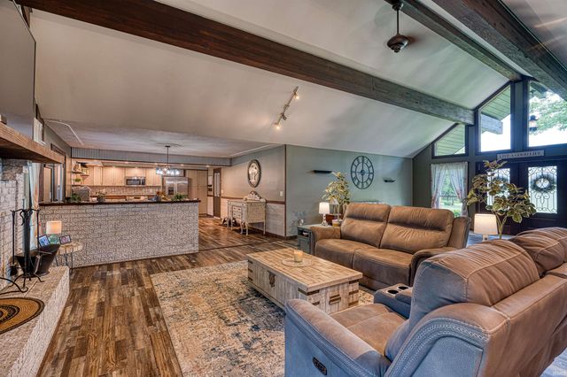 1222 Maple Grove Road, Boonville, IN 47601