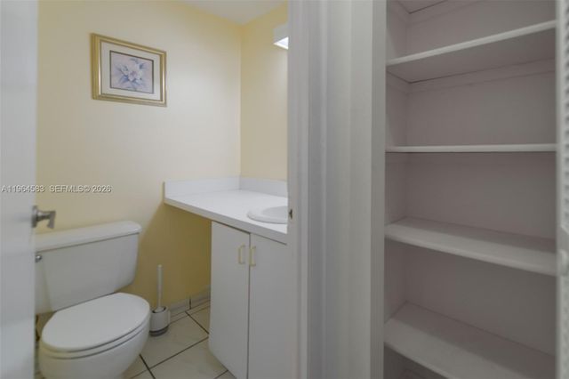 1980 S Ocean Dr 5D, Hallandale Beach, FL 33009