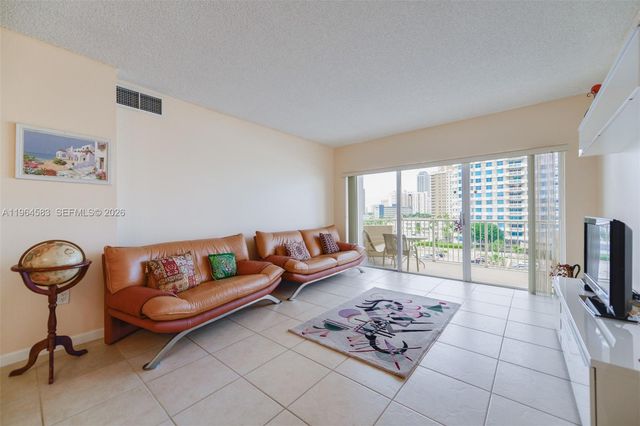 1980 S Ocean Dr 5D, Hallandale Beach, FL 33009