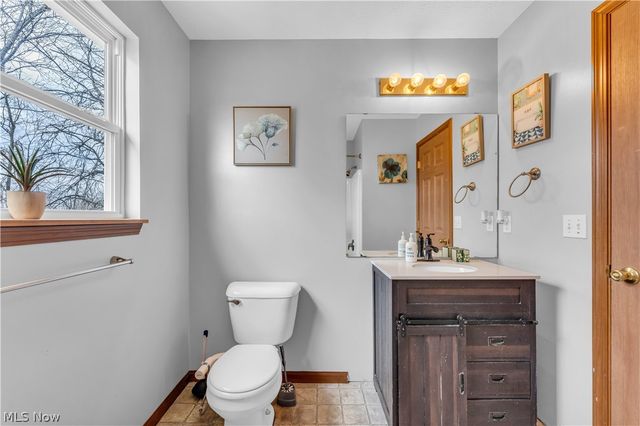 6252 W Breezeway Drive, North Ridgeville, OH 44039