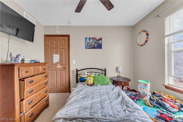 6252 W Breezeway Drive, North Ridgeville, OH 44039